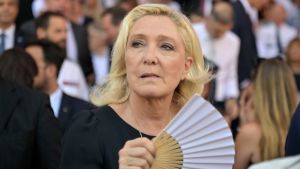Kako bi izgledala Francuska ako bi Marin Le Pen postala predsednica?