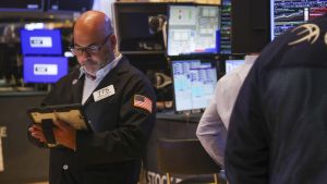 Qualcuno si ricordi che c’è il disordine economico da sistemare