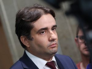 Божанов: Самолетите в Безмер са цената за горивото, а не изгодна сделка