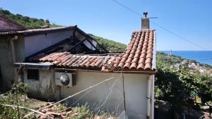 Incendio in una casa in via dei Righetti a Trieste: nessuna persona coinvolta