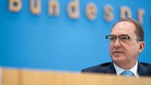Karlsruhe erinnert Dobrindt an den Rechtsstaat
