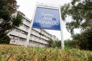 « Il faisait 30 degrés, voire parfois 32 » : au centre Vignalou, à l’hôpital de Pau, l’absence de climatisation suscite la colère des familles