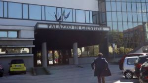 Molesta bambina di 9 anni nel camper: ex finanziere patteggia