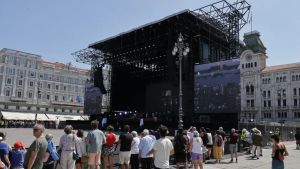 È il giorno del concerto dei Gorillaz a Trieste: le Rive chiuse dalle 13, i varchi aprono alle 17