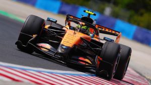 Norris 'vuela' en Hungría y Alonso progresa