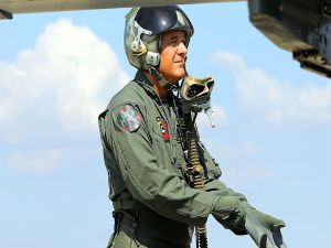 Загадъчното условие за „Дондуков“ 2: Кога F-16 и МиГ-29 ще се окажат паркирани на жълтите павета?