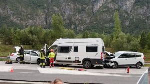 Scontro a tre a Chiusaforte, coinvolto un camper: almeno un ferito