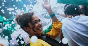 Maisa Silva se joga em festival de música eletrônica na Bélgica