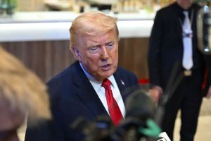 Tramp u posljednjem trenutku stopirao novi napad na Iran: Diplomatskim pregovorima dao prednost nad vojnom akcijom