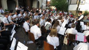 Stadtmusik begeistert bei Neuauflage von „Musik am Brünnele“