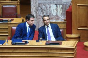 Ο σεξισμός Μητσοτάκη...