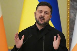Guerre en Ukraine : nouveau week-end meurtrier ; Zelensky accuse Moscou de vouloir faire venir « 30 000 soldats » nord coréens