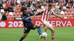 El Sporting de Gijón negocia el fichaje de Konrad de la Fuente