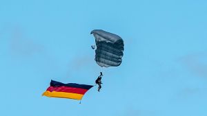 Kleinkriminelle des Tages: Fallschirmjäger