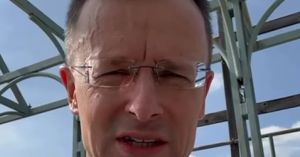 Optužio je Hrvatsku bez da je i trepnuo. Uskoro će primati plaću od stvarnog poslodavca