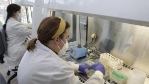 La Nanotecnología no para de crecer en El Entrego: el centro bate su récord de empleo y de producción científica