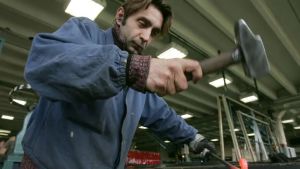 Non è un mestiere per giovani: gli artigiani e un ricambio generazionale che non c’è