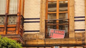 Asturias tiene más de 630 viviendas públicas vacías: el plan que el PP exige a Barbón para paliar un grave problema