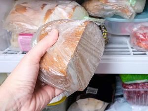 Защо замразеният хляб може да е по-добър от пресния