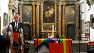 Merz sagt, der Hass fange klein an – und versäumt es, dagegen anzugehen