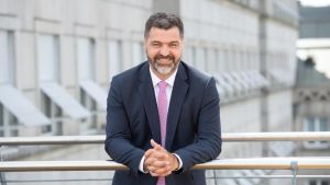 Sie kennen sich aus der Theater-AG: Andreas Jung holt Jugendfreund Manuel Geiger ins Ministerium