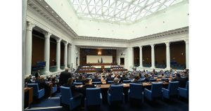 На избори - без политика в мрежата? Идеята е демоде, а контролът - невъзможен