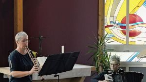 Sommerliche Klänge: Blockflöte und Akkordeon führen durch Europas Musikwelten