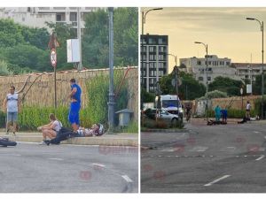 Извънредно! Тежка катастрофа до Морската гара в Бургас, мотористът лежи на тротоара