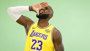 Poznato koji će broj na dresu nositi Lebron Džejms
