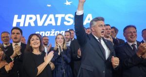 Scenarij u kojemu HDZ, iscrpljen dvorskim igrama i ispražnjen od političkih ideja, gubi izbore nije nezamisliv. Izvjesno je i tko bi ga zamijenio
