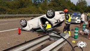Dos accidentes en las carreteras asturianas dejan un herido leve y dos menores trasladados por precaución