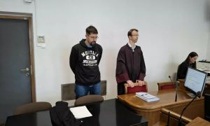 Pri katehetu našli več kot 6700 spornih posnetkov, nekdanji član NSi nad novinarko, 2