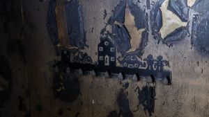 ”En lagom dos ukrainsk absurditet – prat om dödlig fara som om det handlade om vädret.”