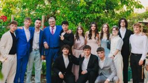 Professore entra di ruolo a 65 anni: «Non bisogna mollare mai»