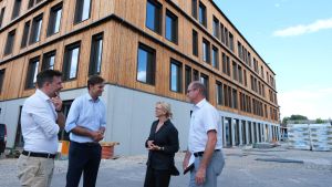 In einem Jahr lernen hier Schüler: So sieht es auf der größten Baustelle des Landkreises aus