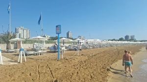 A Lignano ripristinato l’arenile eroso dalla mareggiata: aperto anche il pontile