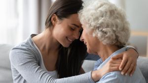 Als Selbstständiger Angehörige pflegen: Ist man gegenüber Angestellten benachteiligt?