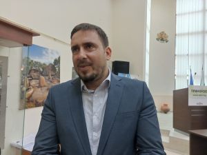 Кметът на Приморско Иван Гайков: Твърденията за „гробище за делфини“ са преекспонирани, извършват се проверки