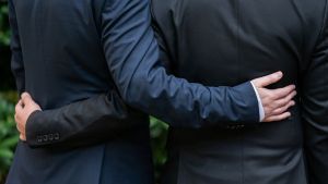 Skal præster fortsat have lov til at sige nej til at vie homoseksuelle par? Jeg er kommet i tvivl