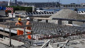 I ponti sulle Rive di Trieste prendono forma: posato l’impalcato
