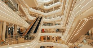 Mall World: Are People Dreaming of the Same Place?