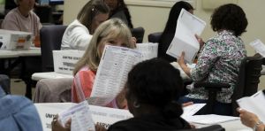 Mail‑in voting: Trump administration appeals to Supreme Court to revive executive order setting limits, rejected by lower courts