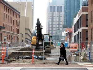 Opinion: Edmonton can build its downtown and support business, too