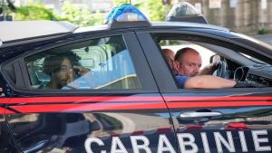 Picchiata, tagliata e rapinata in un capannone: ecco cos’è successo alla donna di 39 anni in via Svevo