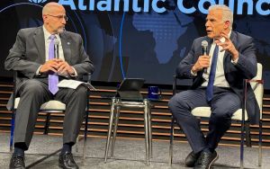 Visiting DC, Netanyahu and Lapid vie for critical title of Israel’s most adept US whisperer
