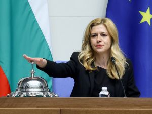 Михаела Доцова наказа депутат от ПБ за обиди от парламентарната трибуна