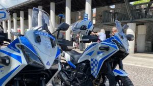 Uso del cellulare e auto troppo veloci: a giugno due sanzioni al giorno a Porcia