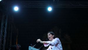 Schlein va in campeggio con gli studenti. Il campo largo a caccia di voti fra i giovani universitari