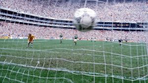 « Eliseo Alegre ou le footballeur malgré lui » d’Eduardo Berti : ce dieu du foot qui n’aimait pas jouer