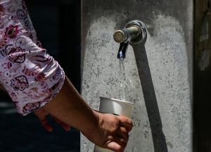 Νέο βήμα στην εμπορευματοποίηση του νερού, νέα βάρη για χιλιάδες λαϊκά νοικοκυριά